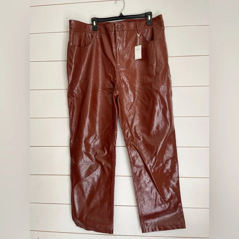 Abercrombie & Fitch The 90s Straight Ultra High Rise Faux Leather Pants Brown - Picture 10 of 12